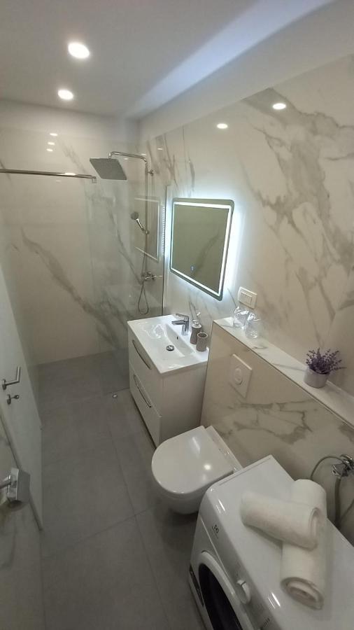 Lux Apartman Antonija Макарска Екстериор снимка