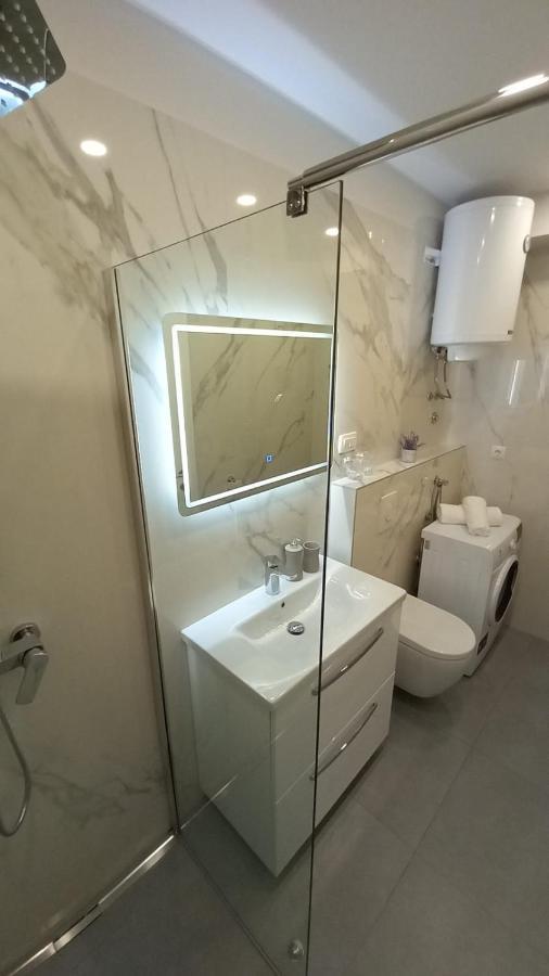 Lux Apartman Antonija Макарска Екстериор снимка