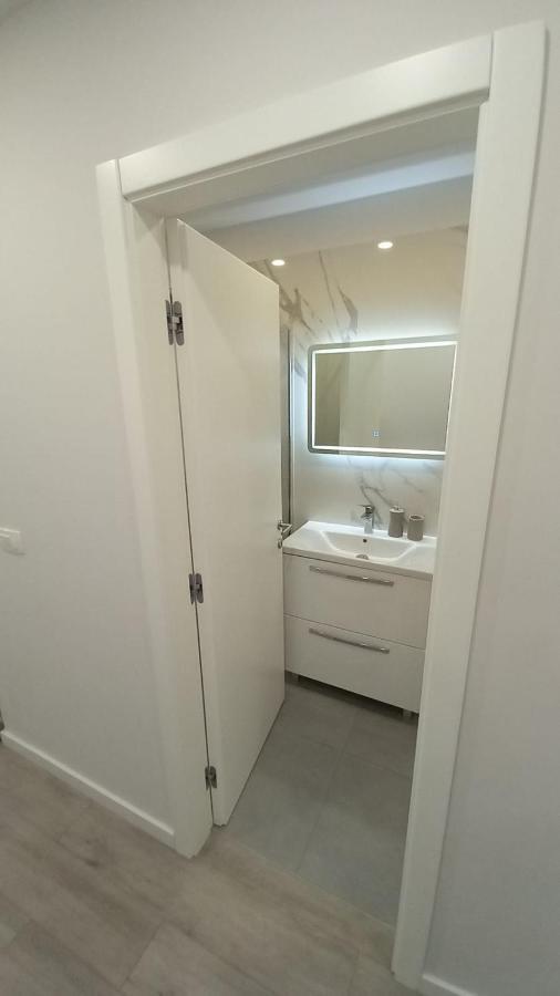 Lux Apartman Antonija Макарска Екстериор снимка